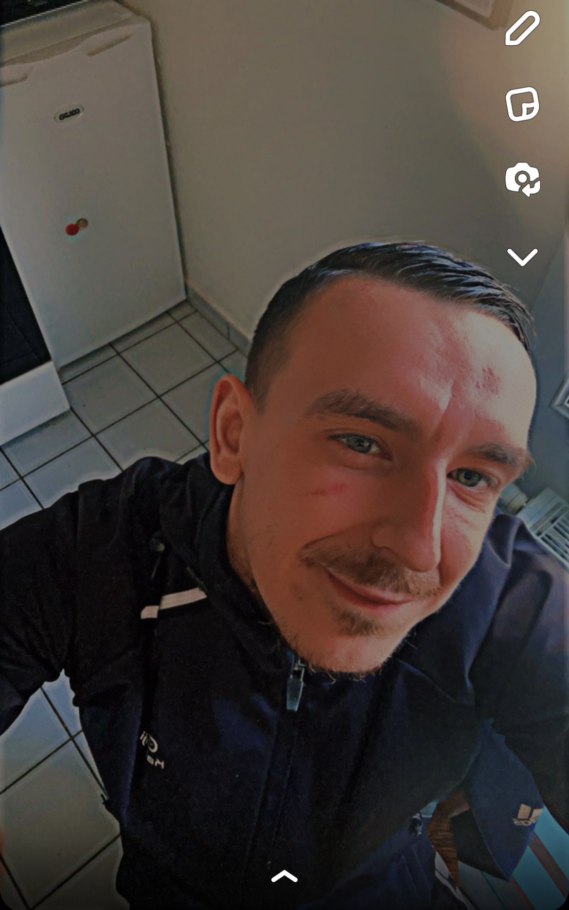 Antonn - Tiny - Ontario | Rencontre